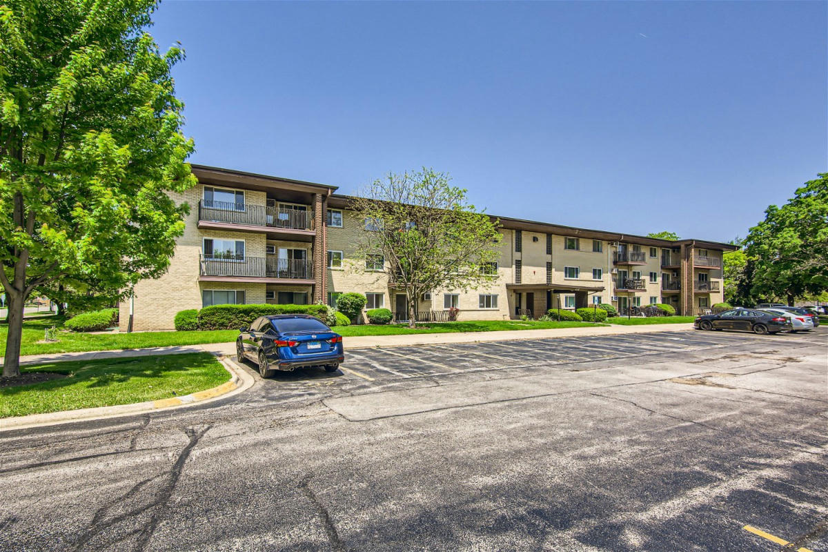 435 S CLEVELAND AVE APT 104, ARLINGTON HEIGHTS, IL 60005, photo 1 of 14