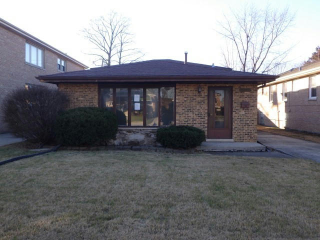 9426 S SPRINGFIELD AVE, EVERGREEN PARK, IL 60805, photo 1 of 23