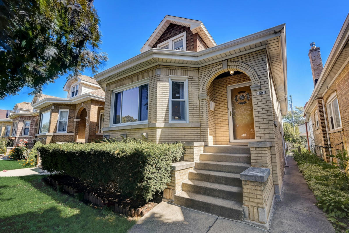 2937 N NEENAH AVE, CHICAGO, IL 60634, photo 1 of 50