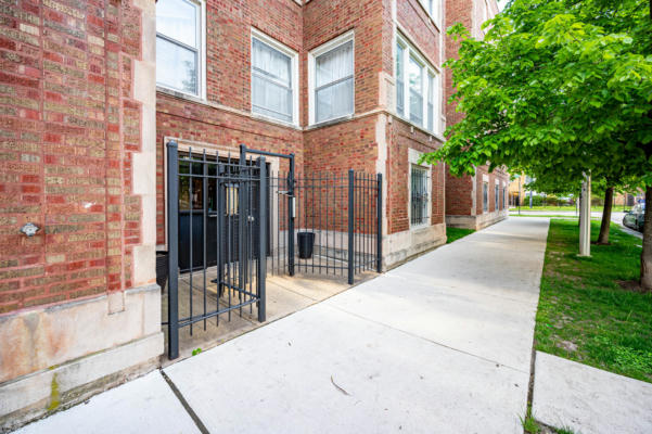 6748 N GREENVIEW AVE APT 3, CHICAGO, IL 60626, photo 3 of 14