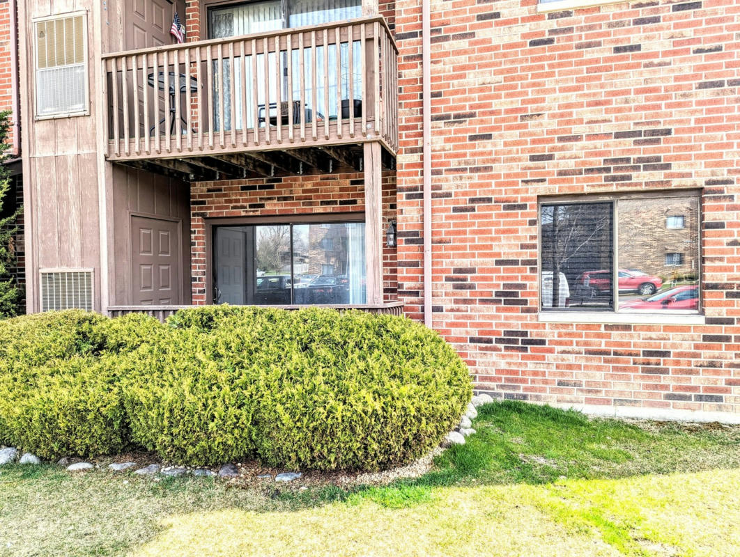 15701 PEGGY LN APT 3, OAK FOREST, IL 60452, photo 1 of 10