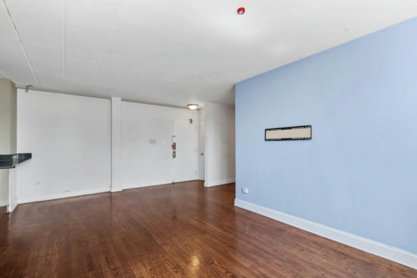 2115 W FARWELL AVE APT 404, CHICAGO, IL 60645, photo 4 of 15