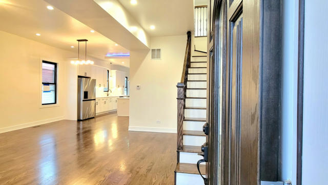 4252 S WELLS ST, CHICAGO, IL 60609, photo 5 of 41