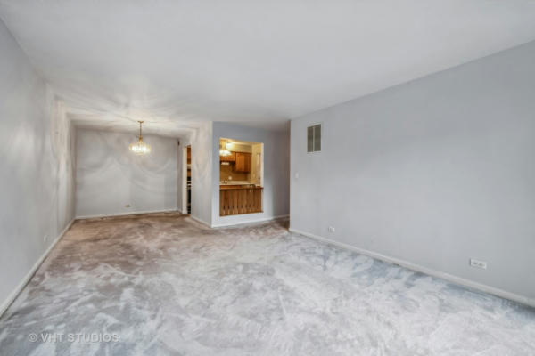 5300 CARRIAGEWAY DR APT 112, ROLLING MEADOWS, IL 60008, photo 4 of 12