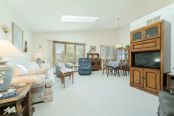 8910 RIVIERA PKWY # 0, ORLAND PARK, IL 60462, photo 4 of 17