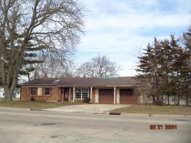 1002 CLIFFORD AVE, LOVES PARK, IL 61111, photo 1 of 15