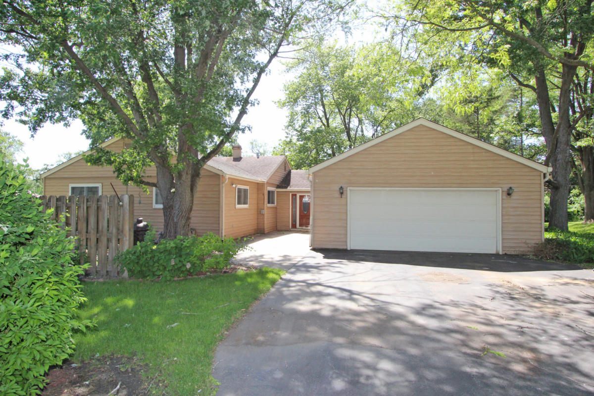48 GOLFVIEW RD, LAKE ZURICH, IL 60047, photo 1 of 38