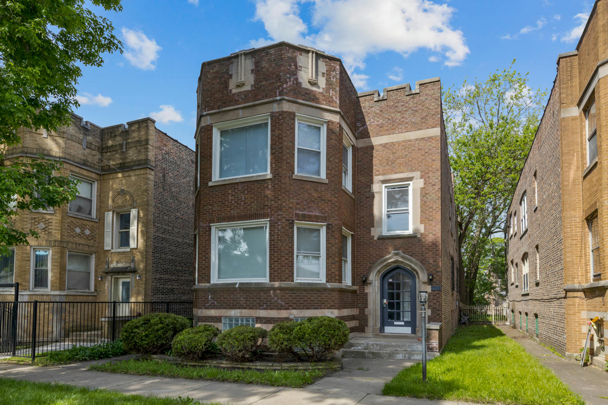 7918 S PAXTON AVE, CHICAGO, IL 60617, photo 1 of 24