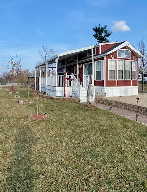 25/84 WOODHAVEN, SUBLETTE, IL 61367, photo 1 of 20