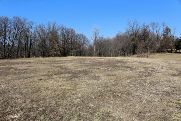 5131 GREEN VALLEY RD, CLINTON, IL 61727 - Image 1