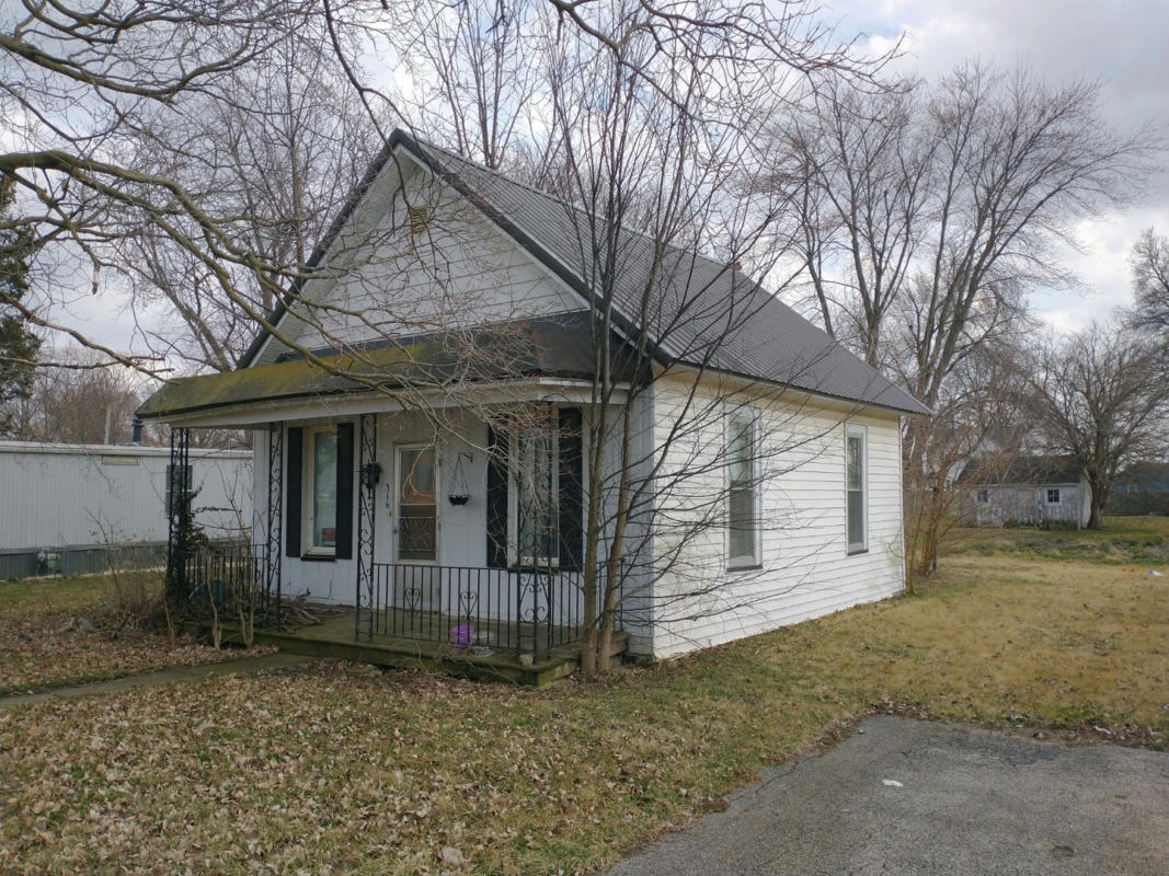 316 W MAIN ST, STANFORD, IL 61774, photo 1 of 7
