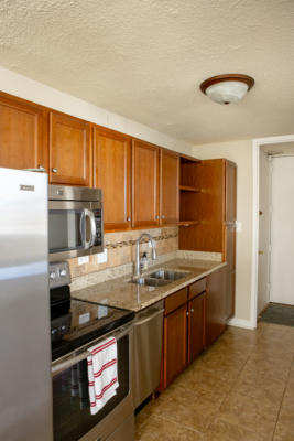 3110 N SHERIDAN RD APT 802, CHICAGO, IL 60657, photo 5 of 11