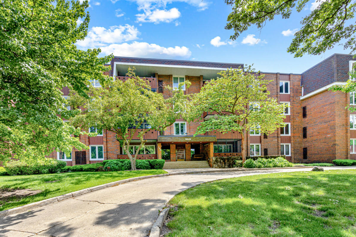 129 S SPRUCE AVE APT 108, WOOD DALE, IL 60191, photo 1 of 22