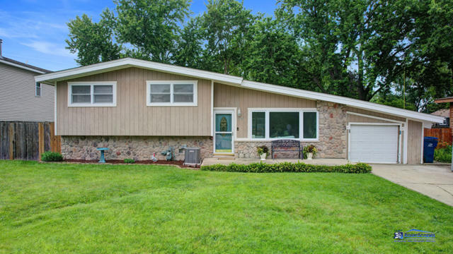 1506 W PINE ST, HOLIDAY HILLS, IL 60051 - Image 1