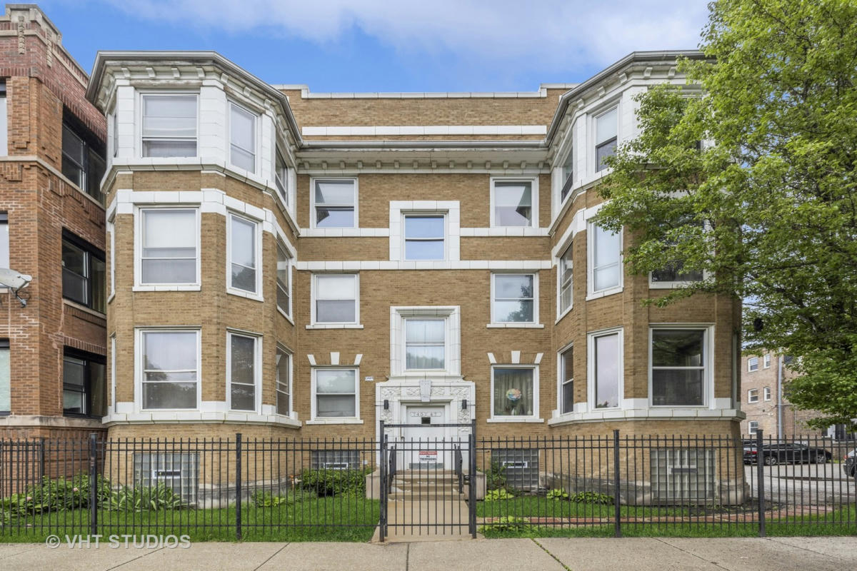 747 S INDEPENDENCE BLVD APT 2S, CHICAGO, IL 60624, photo 1 of 24