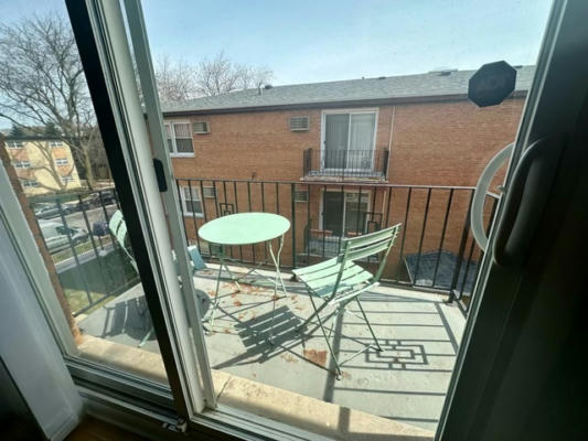 1727 W TOUHY AVE APT 5, CHICAGO, IL 60626, photo 4 of 16