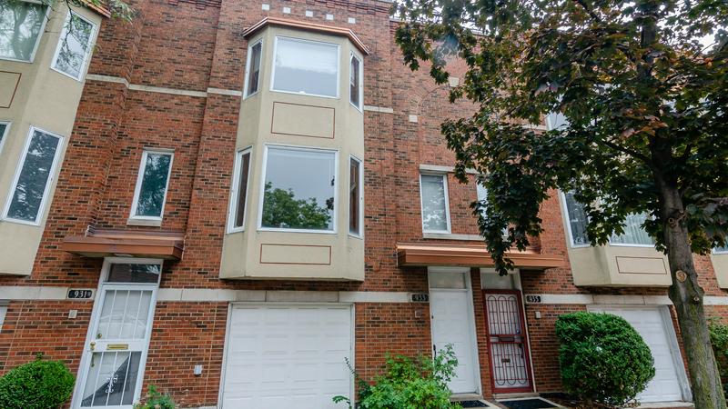 933 S OAKLEY BLVD, Chicago, IL 60612 For Sale | MLS# 11719204 | RE/MAX