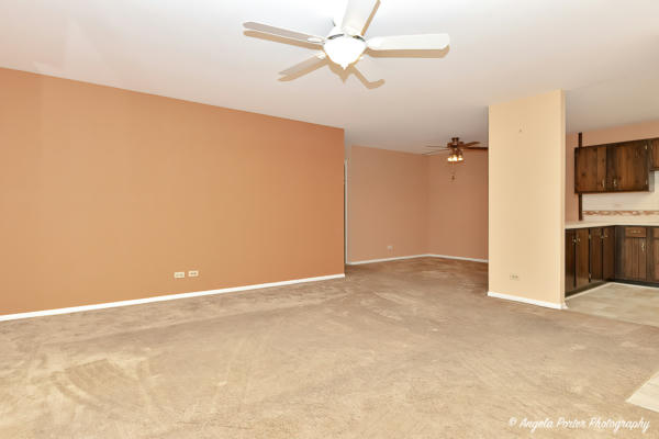 973 GOLF COURSE RD APT 7, CRYSTAL LAKE, IL 60014, photo 5 of 26