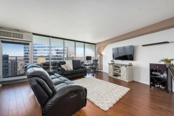300 N STATE ST APT 5502, CHICAGO, IL 60654, photo 4 of 23