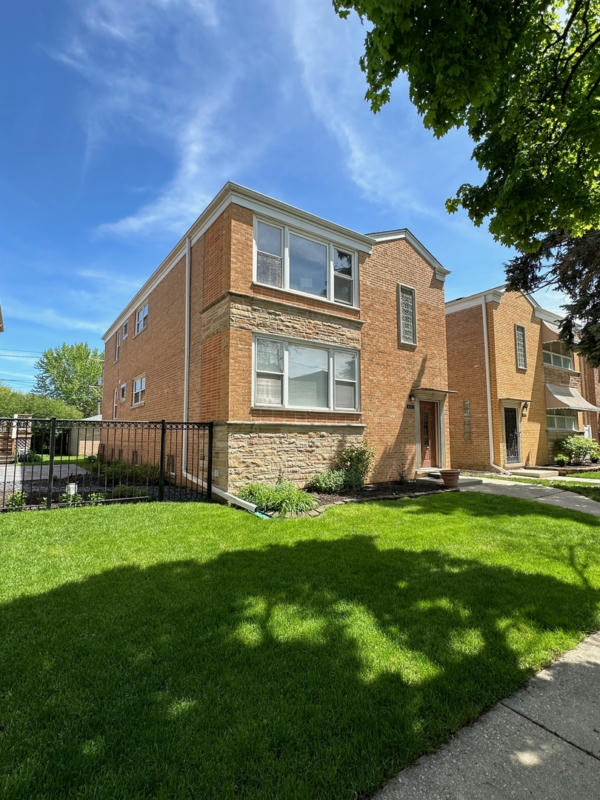 6087 N SAUGANASH AVE, CHICAGO, IL 60646, photo 1 of 17