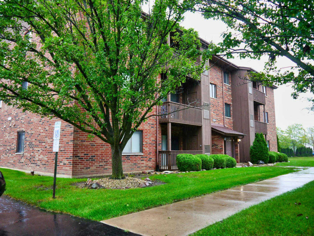 15805 PEGGY LN APT 2, OAK FOREST, IL 60452, photo 1 of 12