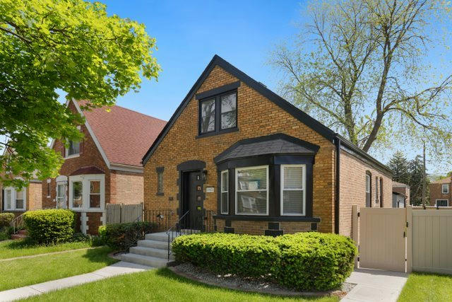 10821 S EBERHART AVE, CHICAGO, IL 60628, photo 1 of 29