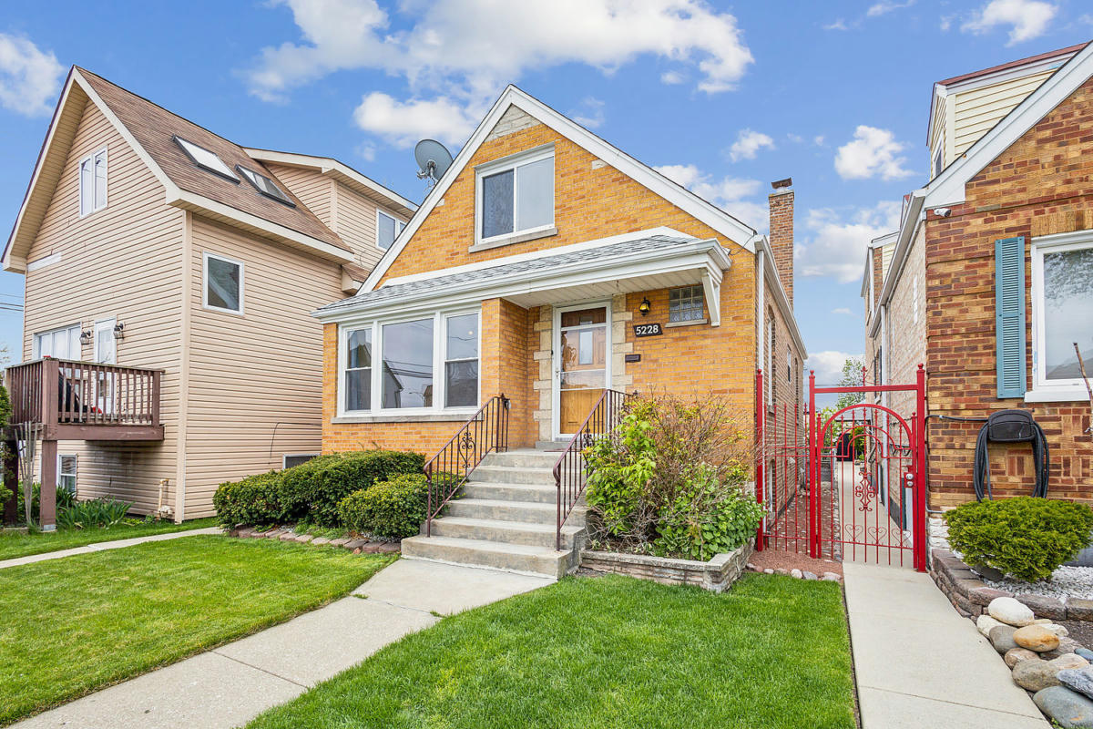 5228 S LOCKWOOD AVE, CHICAGO, IL 60638, photo 1 of 16