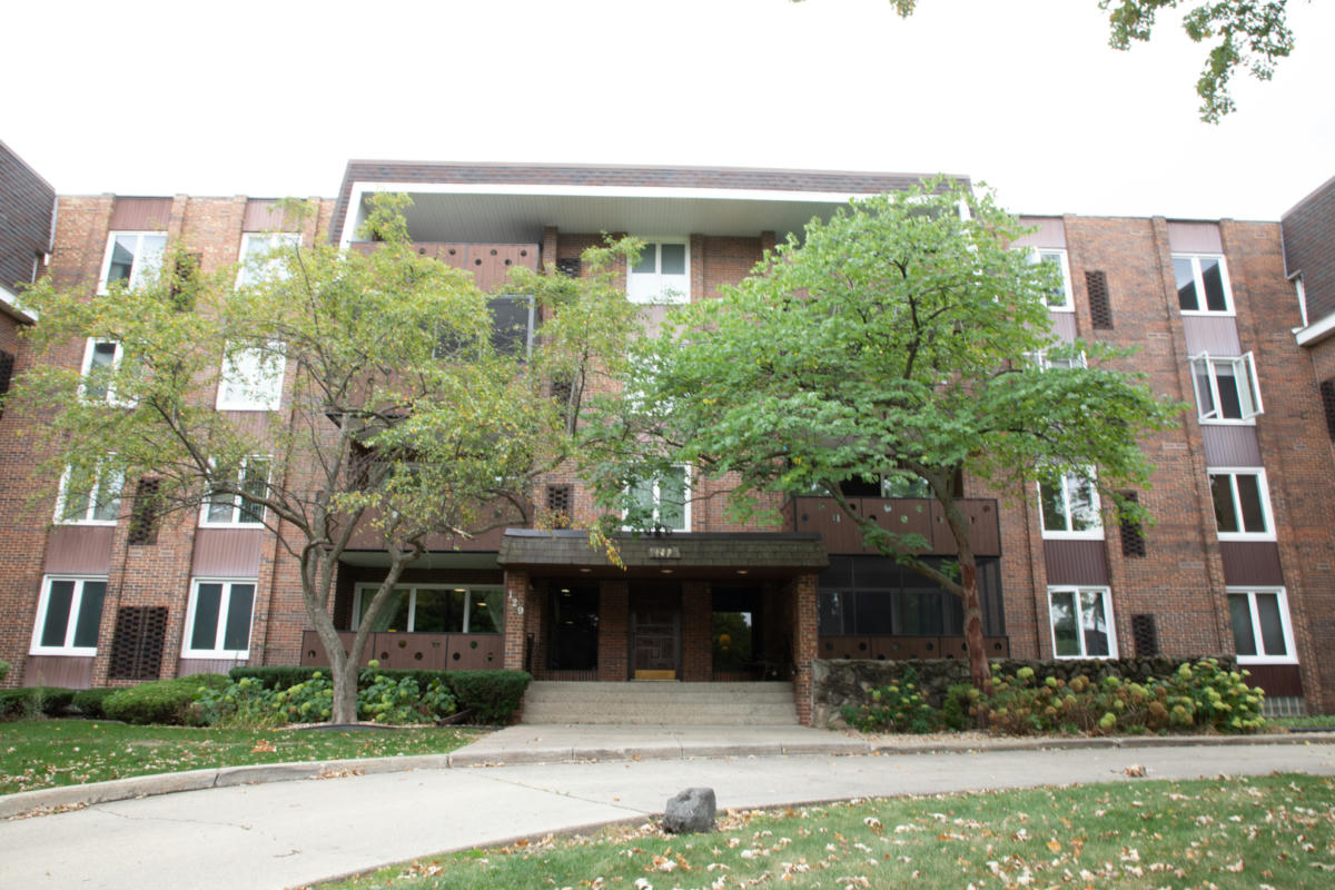 129 S SPRUCE AVE APT 206, WOOD DALE, IL 60191, photo 1 of 9