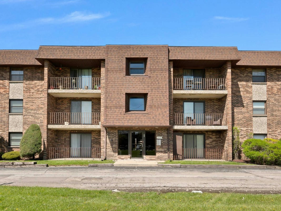 2237 175TH ST APT 1A, LANSING, IL 60438, photo 1 of 10