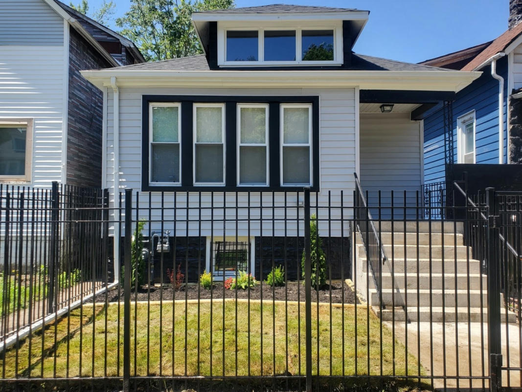 11516 S PRINCETON AVE, CHICAGO, IL 60628, photo 1 of 24