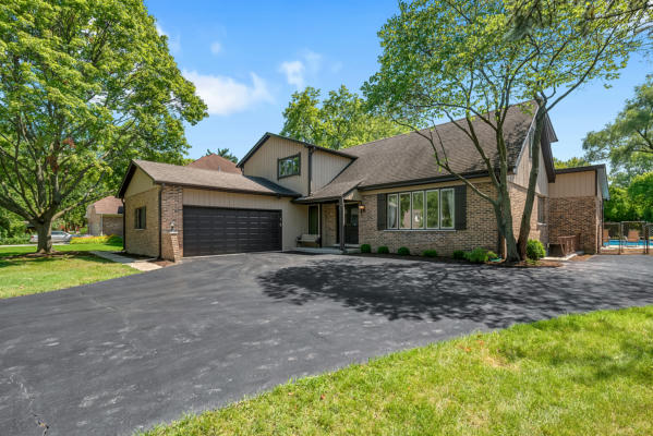 2523 WOODLAND DR, NORTHBROOK, IL 60062 - Image 1