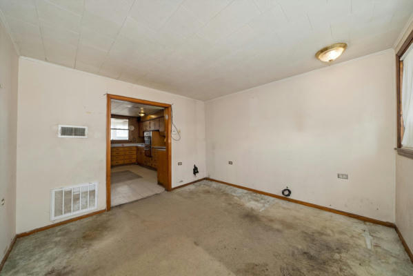 2705 S WHIPPLE ST, CHICAGO, IL 60623, photo 4 of 18