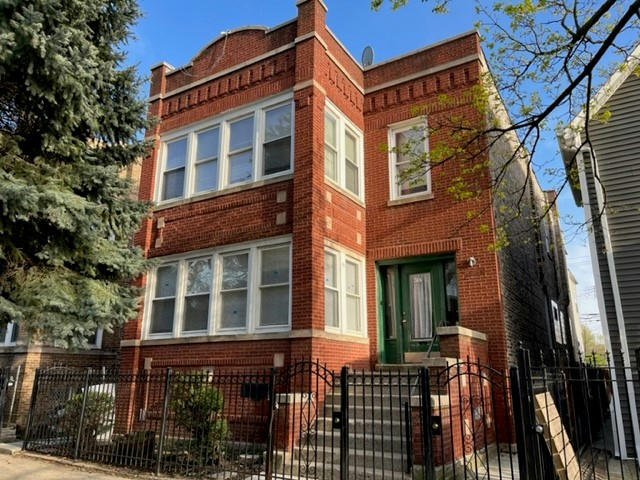 4135 W CRYSTAL ST, CHICAGO, IL 60651, photo 1 of 14