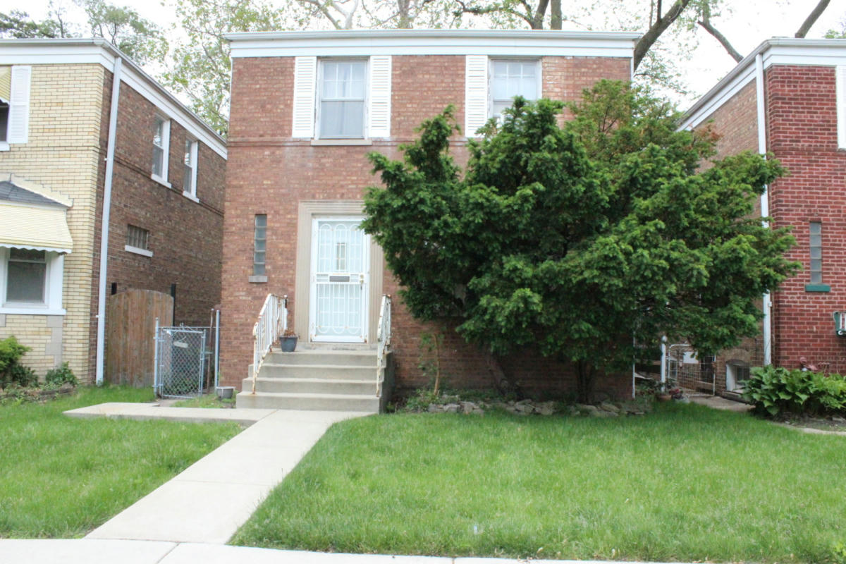 8318 S BENNETT AVE, CHICAGO, IL 60617, photo 1 of 8