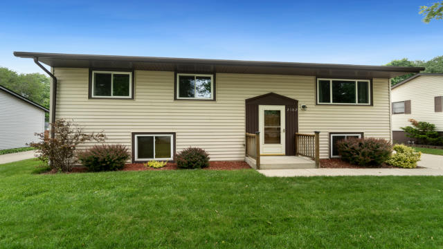 2102 BARNABY DR, LOVES PARK, IL 61111, photo 2 of 36