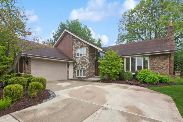 231 RODGERS CT, WILLOWBROOK, IL 60527 - Image 1