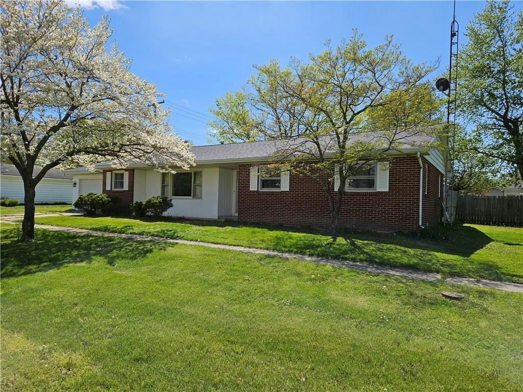 315 N MAPLE ST, WINDSOR, IL 61957, photo 1 of 12