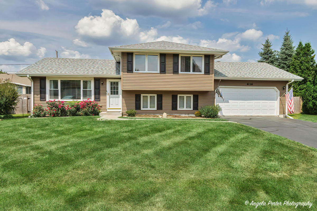 616 BARBARA LN, MCHENRY, IL 60051, photo 1 of 29