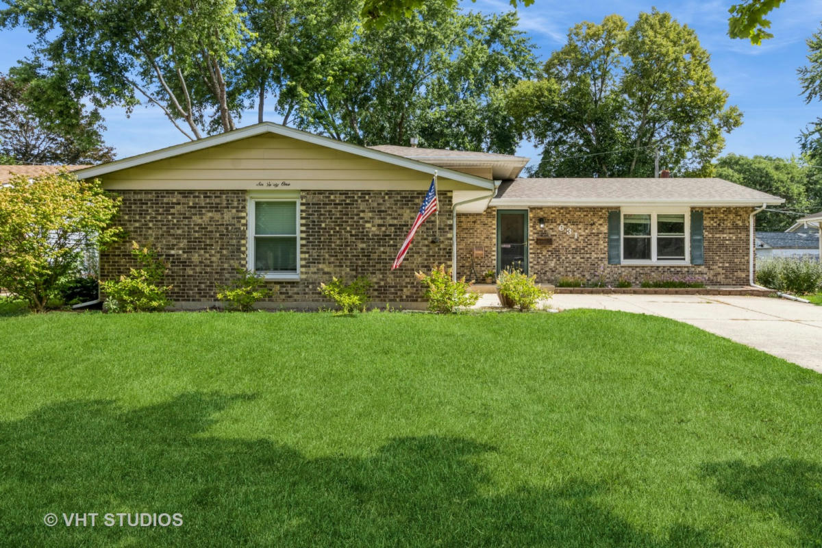 631 S 7TH ST, DUNDEE, IL 60118, photo 1 of 20