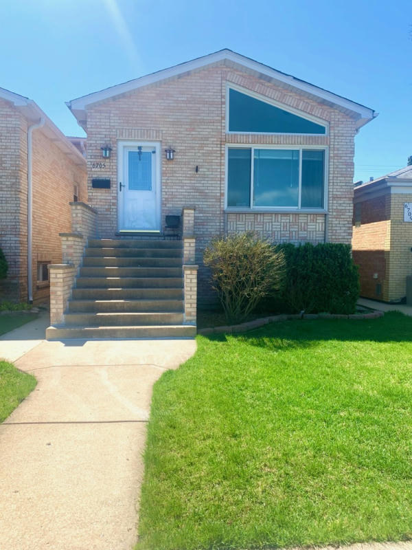 6705 W MONTROSE AVE, HARWOOD HEIGHTS, IL 60706, photo 1 of 13