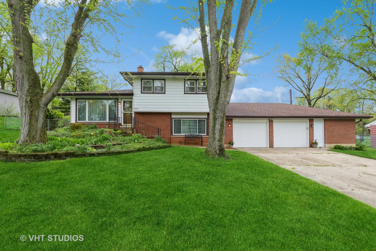 6N325 ESSEX AVE, ST. CHARLES, IL 60174, photo 1 of 27