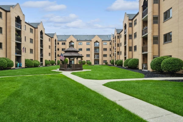 7400 W LAWRENCE AVE UNIT 329, HARWOOD HEIGHTS, IL 60706 - Image 1