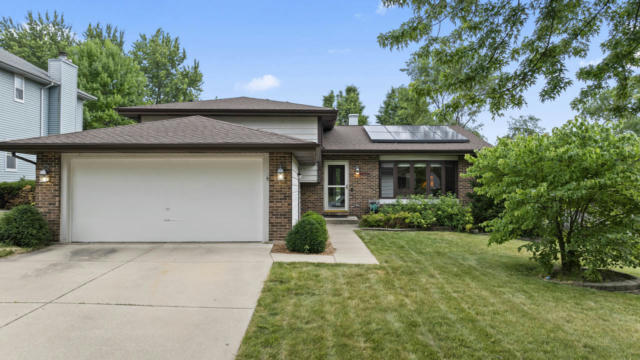 302 TERRY LN, BLOOMINGDALE, IL 60108 - Image 1