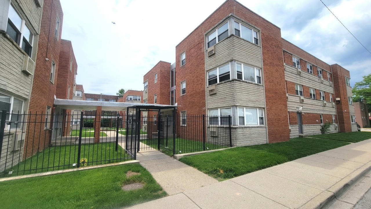 2409 W BALMORAL AVE APT 3A, CHICAGO, IL 60625, photo 1 of 16