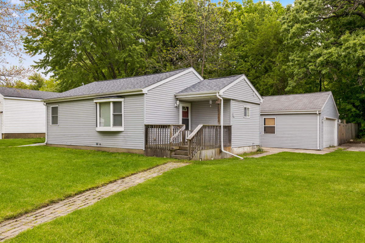 702 ORIOLE TRL, MCHENRY, IL 60051, photo 1 of 21