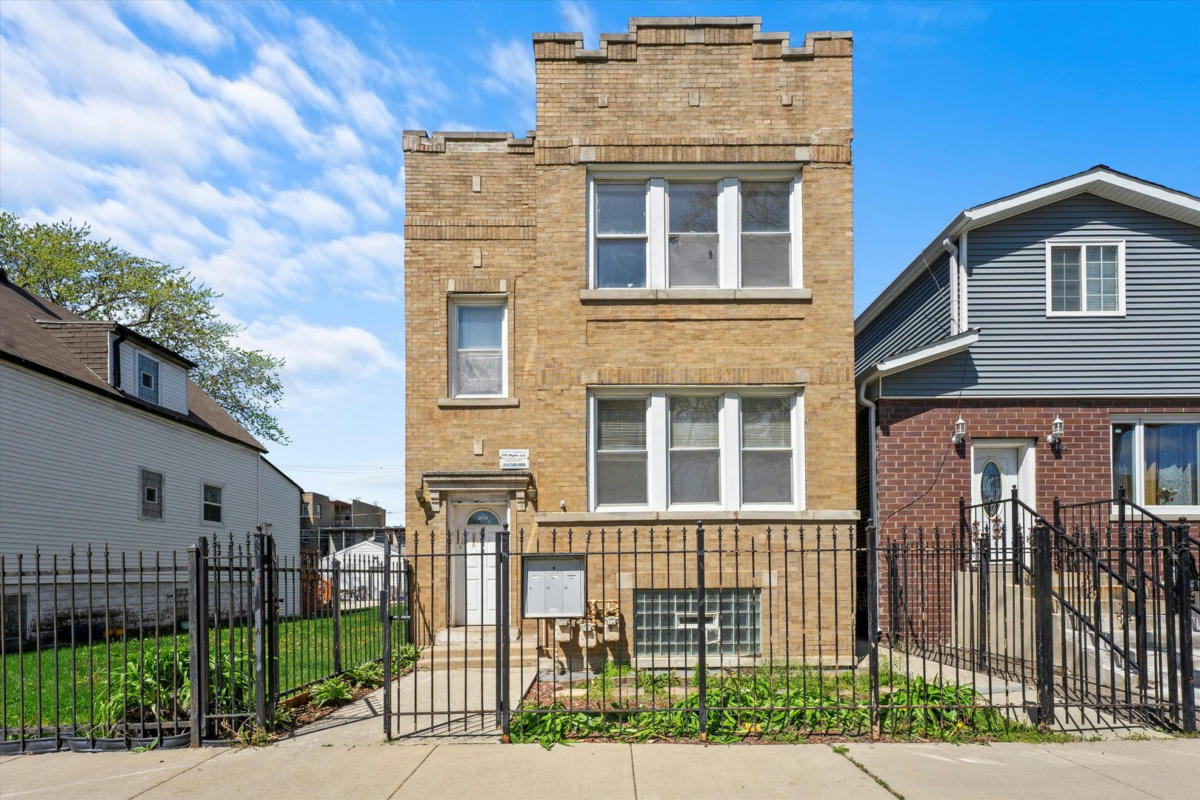 4434 W GLADYS AVE, CHICAGO, IL 60624, photo 1 of 30