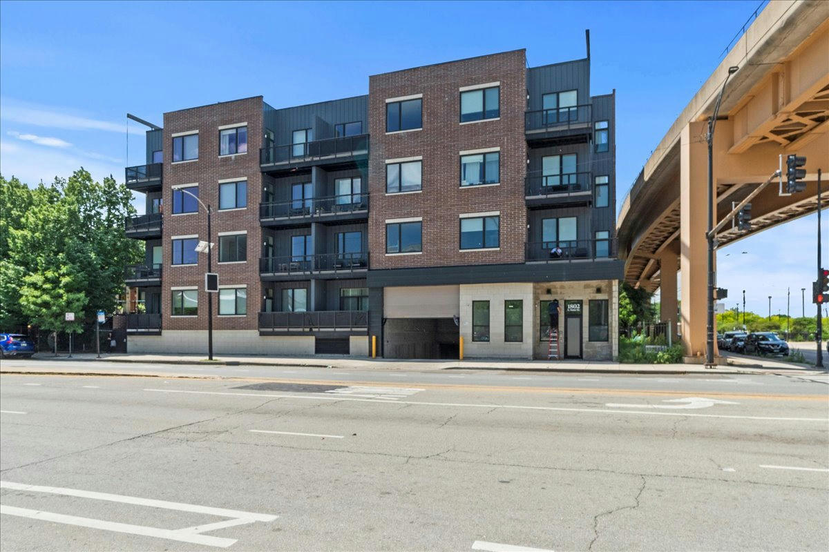 1802 S STATE ST UNIT 303, CHICAGO, IL 60616, photo 1 of 25