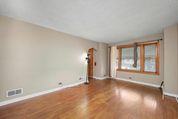 4930 S MAPLEWOOD AVE, CHICAGO, IL 60632, photo 4 of 18