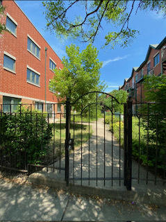1925 S WELLS ST, CHICAGO, IL 60616, photo 2 of 32