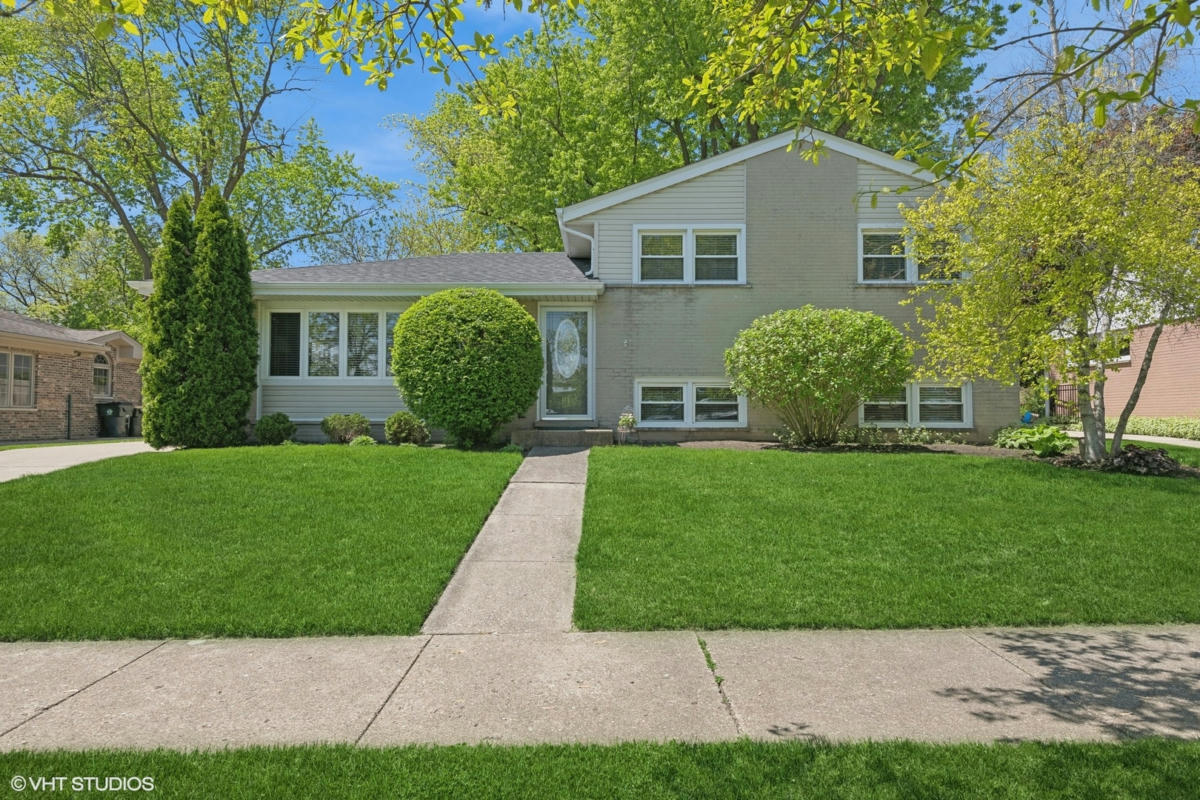 306 N GIBBONS AVE, ARLINGTON HEIGHTS, IL 60004, photo 1 of 23